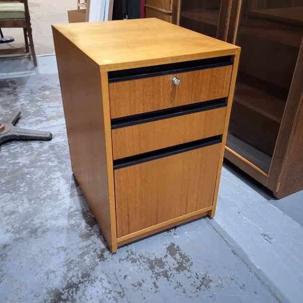 Lot 199 - FILING CABINET