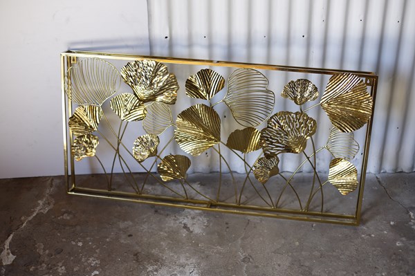 Lot 80 - WALL DECOR