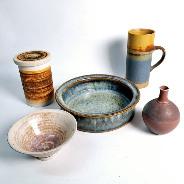 Lot 1313 - POTTERY COLLECTION