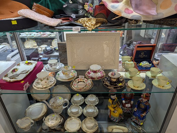 Lot 1250 - TRIOS & PLATTERS
