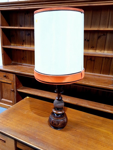 Lot 497 - TABLE LAMP
