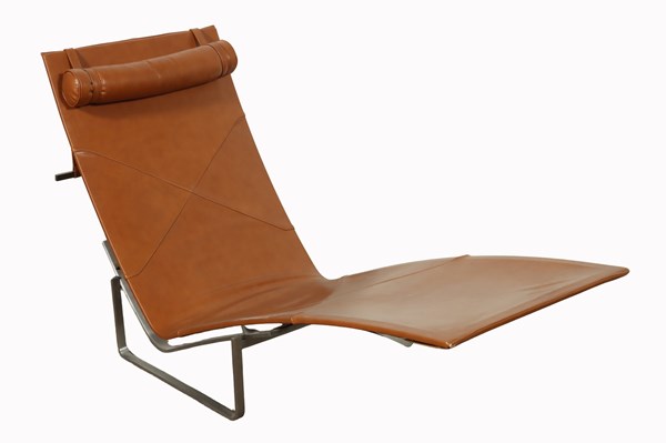 Lot 115 - PK24 LOUNGE CHAIR