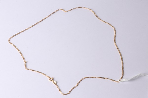 Lot 1055 - GOLD CHAIN