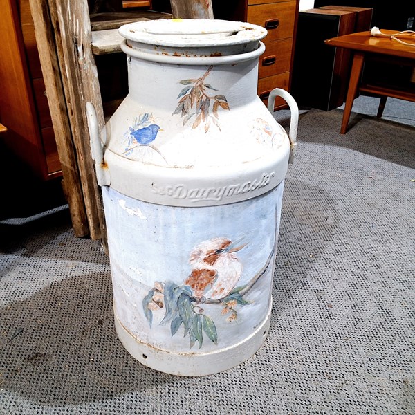 Lot 592 - MILK CARRIER