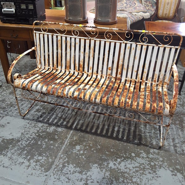 Lot 420 - GARDEN BENCH