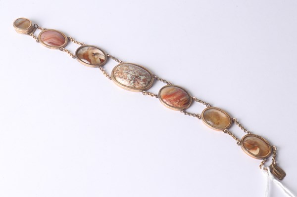 Lot 1047 - BRACELET