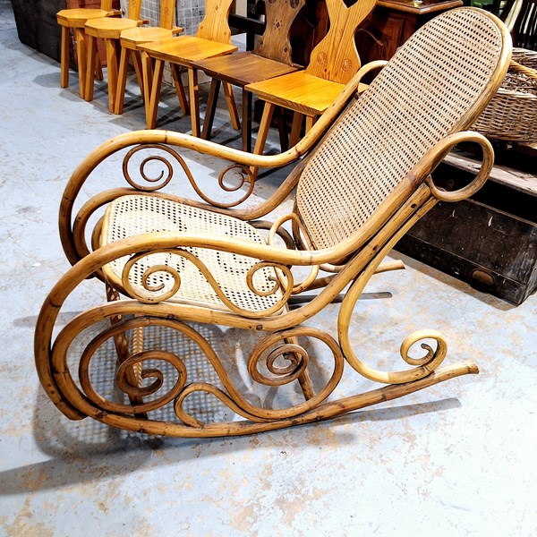 Lot 538 - ROCKING CHAIR