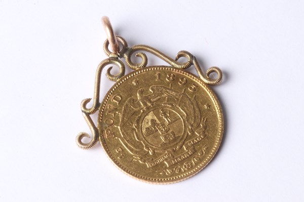Lot 1116 - GOLD COIN PENDANT