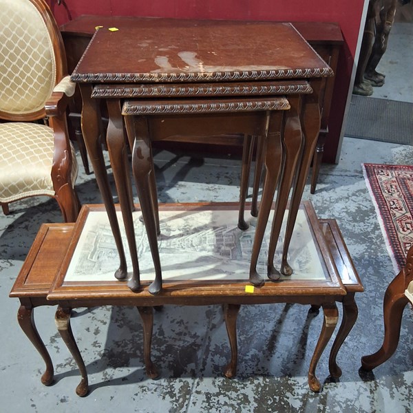Lot 114 - NEST OF TABLES