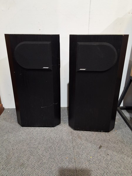 Lot 506 - BOSE SPEAKERS