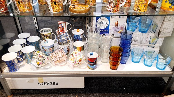 Lot 1668 - DRINKWARE