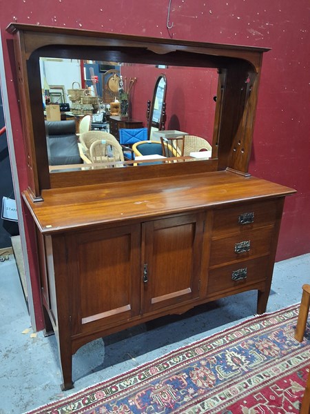 Lot 159 - SIDEBOARD