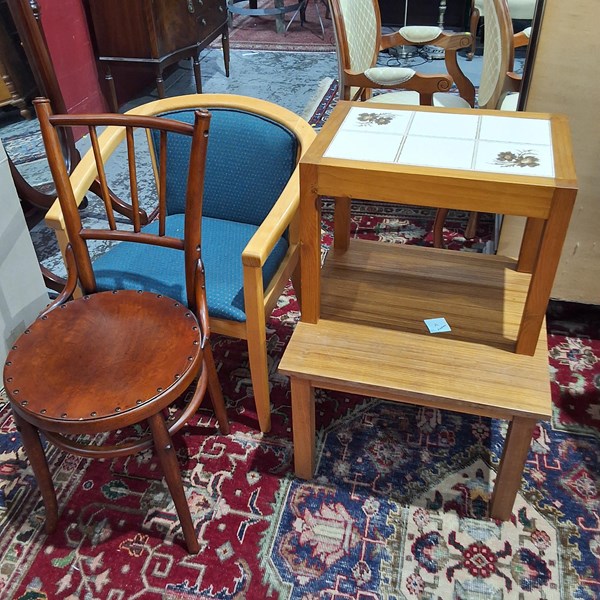 Lot 189 - FURNITURE LOT