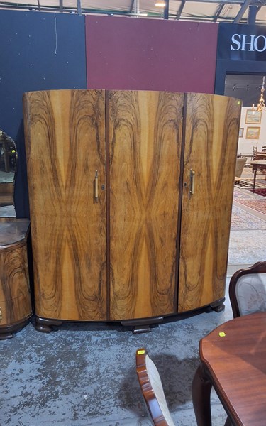 Lot 348 - WARDROBE