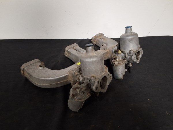 Lot 174 - HOLDEN CARBURETTORS