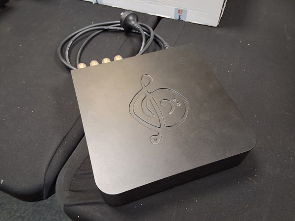 Lot 1418 - CALYX AMPLIFIER