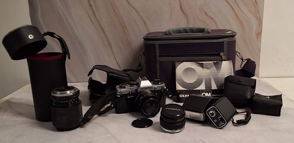 Lot 1375 - OLYMPUS CAMERA