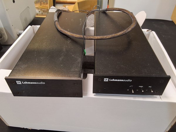 Lot 1384 - PHONO PREAMP