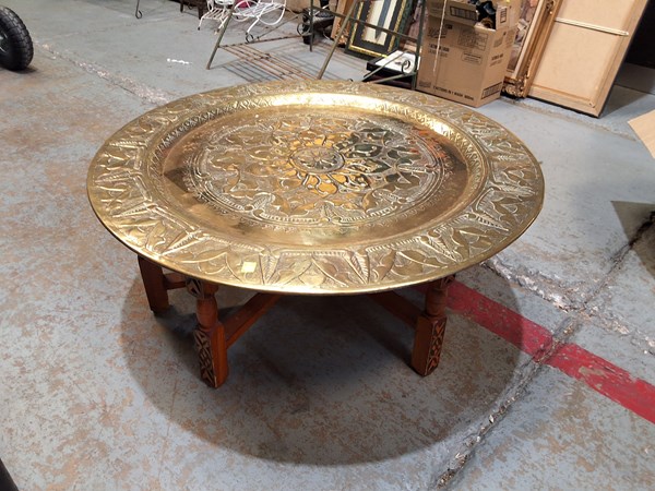 Lot 518 - OCCASIONAL TABLE