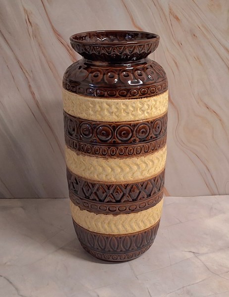 Lot 1248 - MID CENTURY VASE