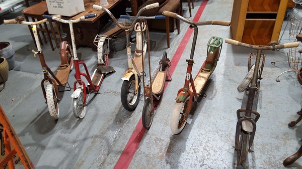 Lot 370 - SCOOTERS