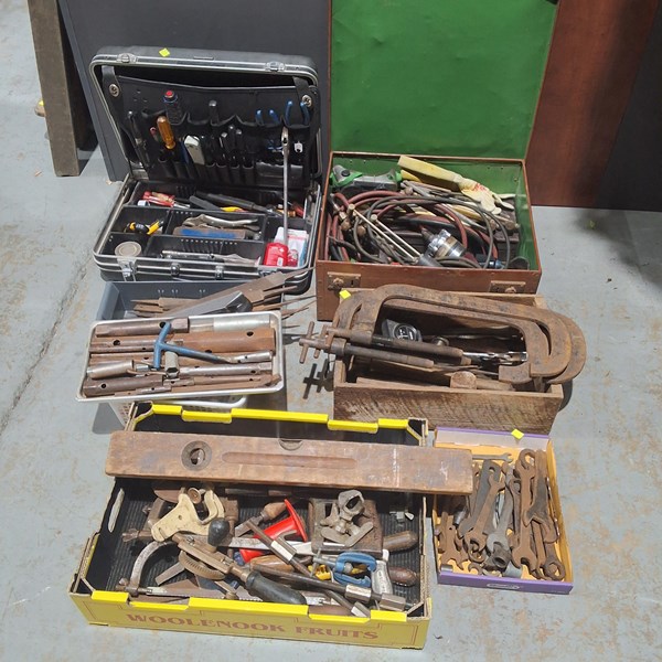 Lot 589 - TOOLS