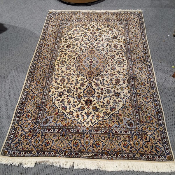 Lot 502 - PERSIAN RUG