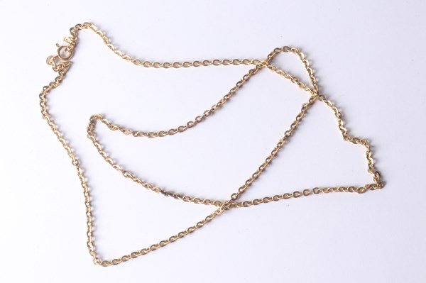 Lot 1082 - GOLD NECKLACE