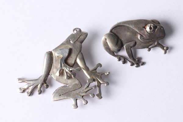 Lot 1149 - SILVER BROOCHES