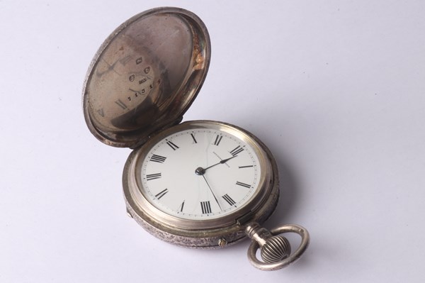 Lot 1102 - SILVER FOB WATCH