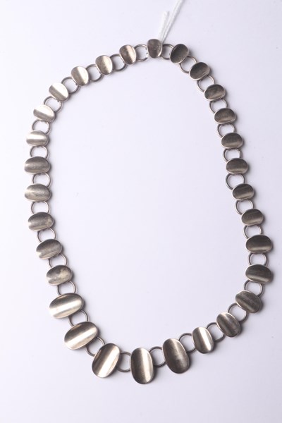 Lot 1106 - SILVER NECKLACE