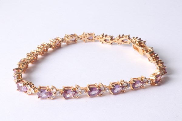 Lot 1088 - SILVER BRACELET