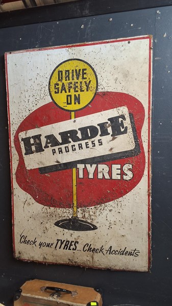 Lot 587 - ADVERTISING SIGN