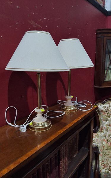Lot 43 - TABLE LAMPS
