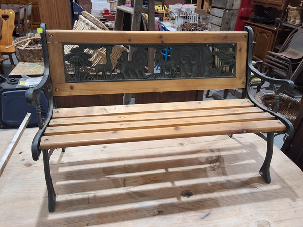 Lot 466 - CHILDRENS BENCH