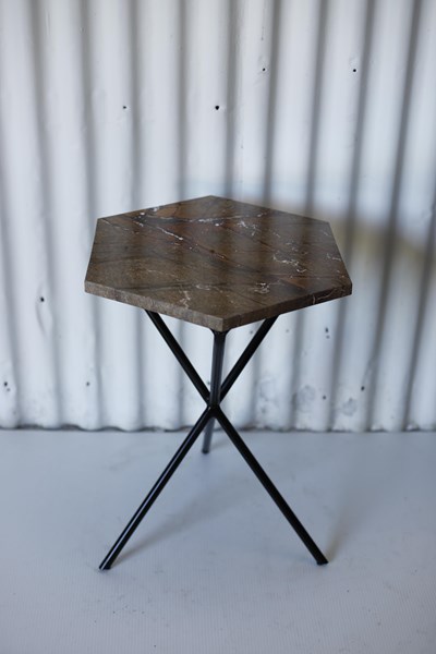 Lot 434 - SIDE TABLE
