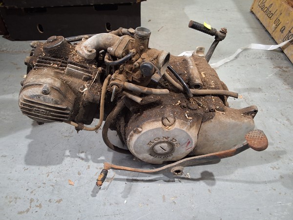 Lot 615 - HONDA ENGINE