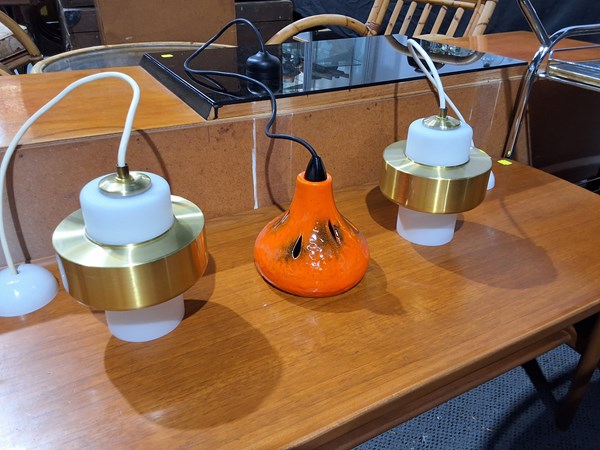 Lot 479 - HANGING PENDANT LAMPS