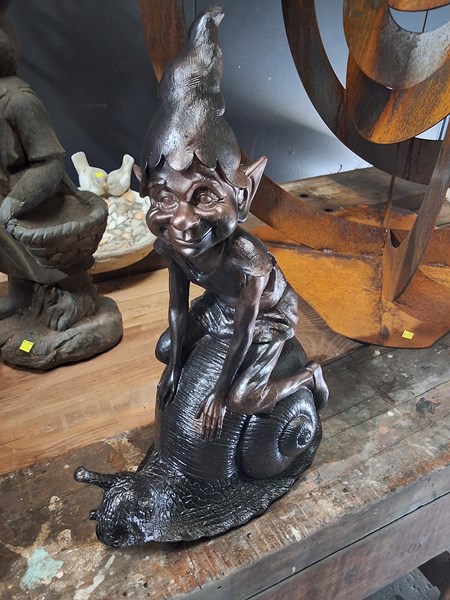 Lot 400 - GARDEN STATUE