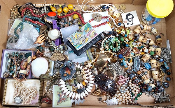 Lot 1471 - JEWELLERY