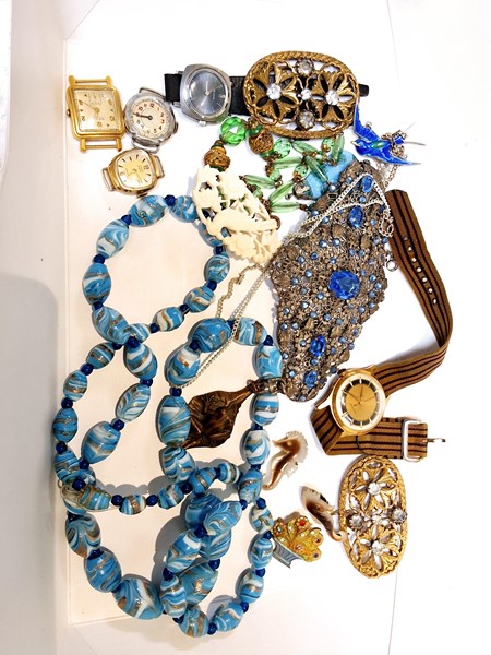 Lot 1173 - JEWELLERY