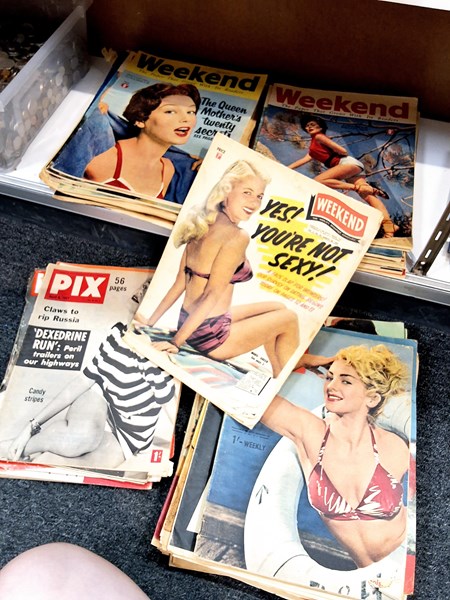 Lot 1484 - MAGAZINES