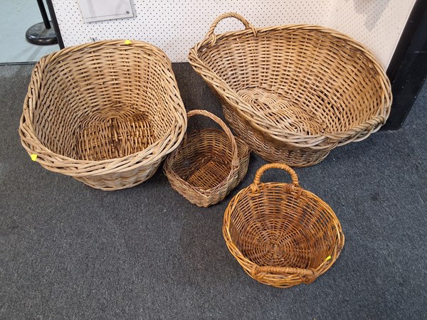 Lot 1371 - BASKETS