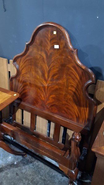 Lot 157 - SINGLE BED