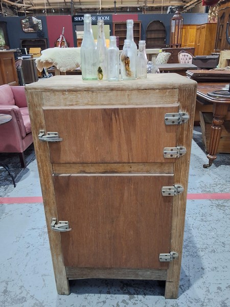 Lot 494 - ICE CHEST