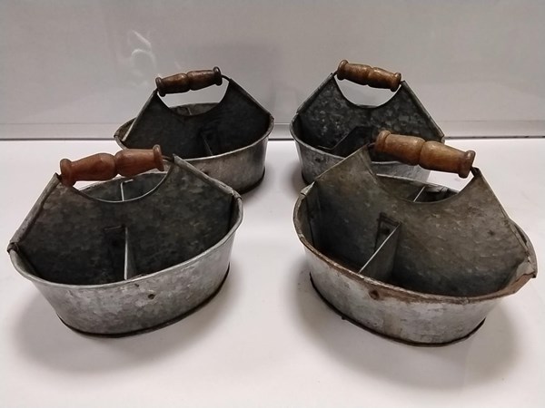 Lot 1252 - SPICE CARRIERS