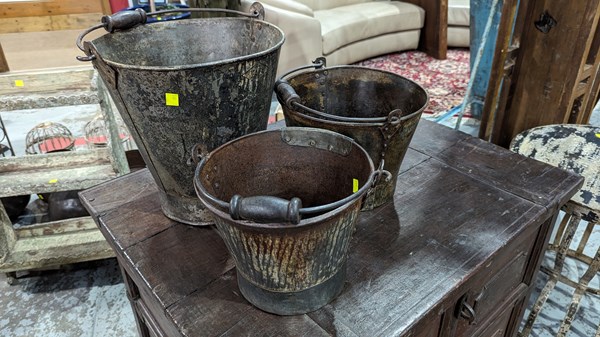 Lot 10 - BUCKETS