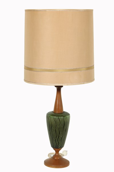 Lot 57 - TABLE LAMP