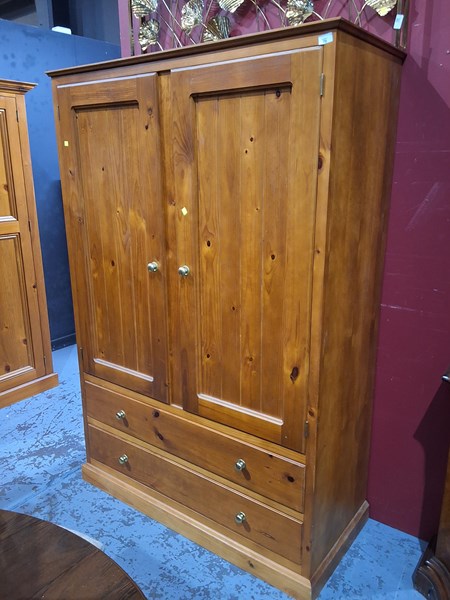 Lot 79 - WARDROBE