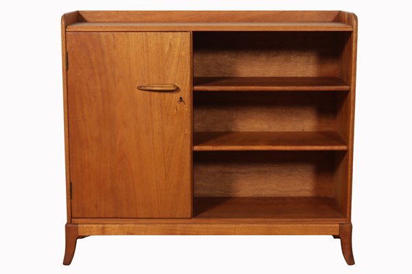 Lot 61 - TASMANIAN MYRTLE BOOKSHELF